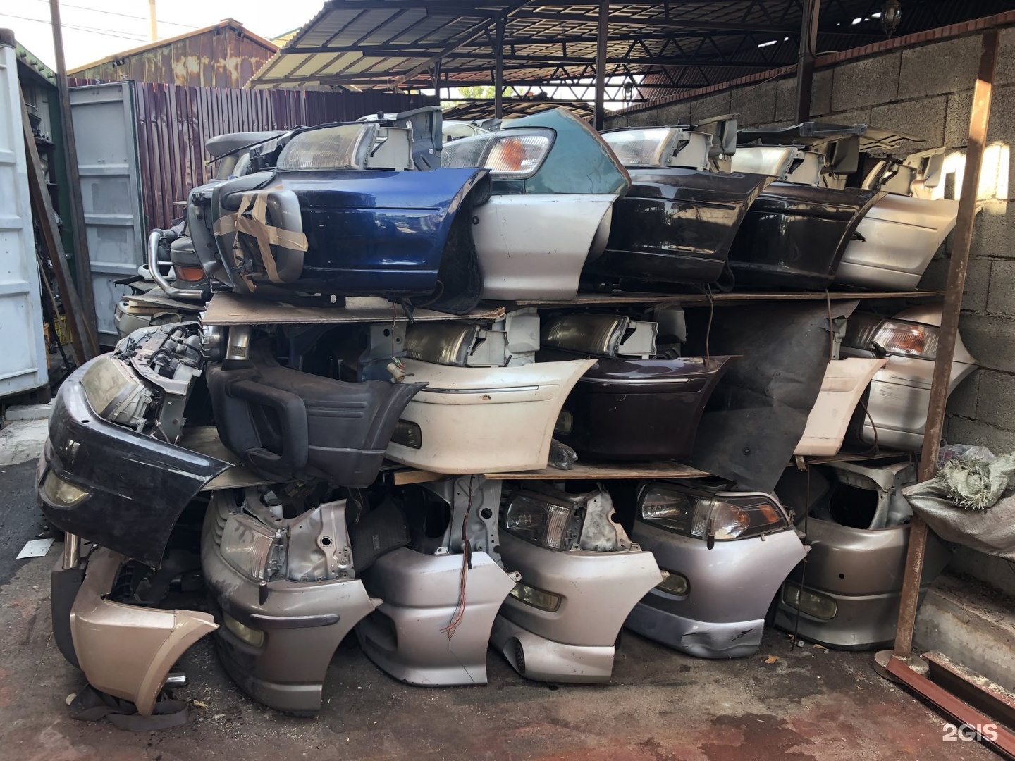 Продажа автозапчастей с разбора в Санкт-Петербурге razbor4
